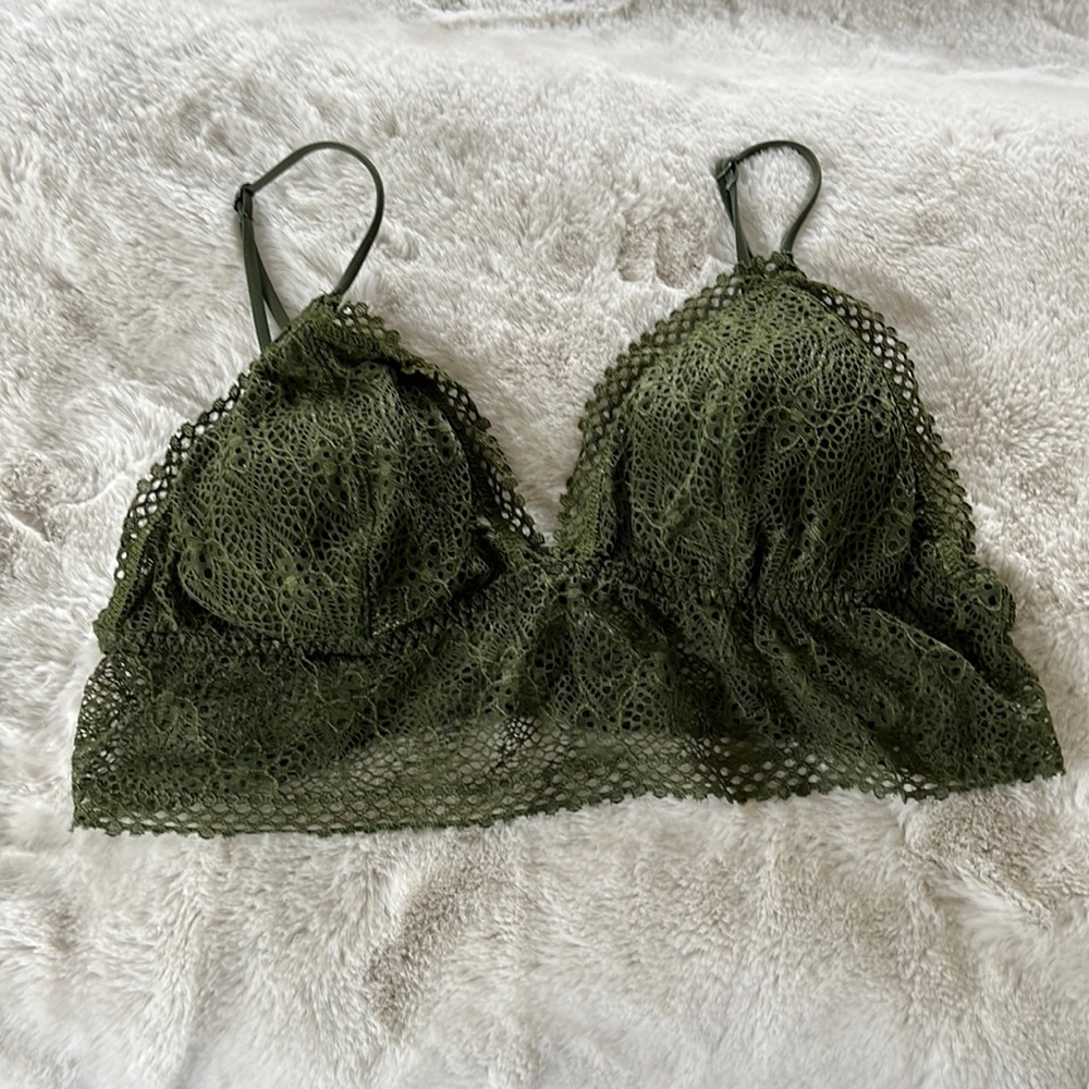 Victorias Secret green lacy bralette Size M